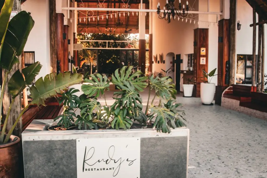 Rudys restaurant-Sunbirds Lodge Chobe